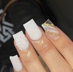 Graduation Nails Almond, Nails Ideas Graduation, Graduation Nails Acrylic, Graduation Nails Ideas, Nails Graduation, Gold Acrylic Nails, Acrylic Toe Nails, Graduation Nails, Long Acrylic Nail Designs