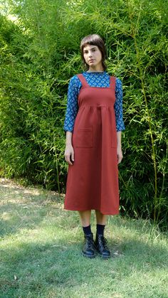 This pinafore/dungaree has been crafted from a soft vintage fabric, a Milan-stich fabric, a soft middle weight cotton jersey that has a comfortable fit.  This classical and comfy fit dress is ideal to go with any top (shirt, blouse, long sleeve or 3/4 length). ▲ ▼Write me in order to do a customized order ! If you are interested in XL-L size or XS-S size please write me a line and I will get back to you as soon as I can, to make a customized pull if possible.▲ ▼ *Actual color may slightly vary f Krakow, Collar T Shirt, Teal Flowers, Fitted Blouses, Collar Tshirt, Ruffle Collar, Comfy Fits, Dungarees, Vintage Fabric