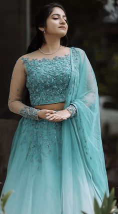 Simple Lehenga Designs For Engagement, Skirts And Tops For Weddings, Bridal Skirts And Tops, Poses For Traditional Wear At Home, Long Skirt Top Designs Wedding, Crop Top Neck Designs, Lehangas For Reception, Engagement Frocks, Simple Gown Designs For Party