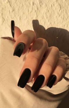 Square Oval Nails, Black Acrylic Nails, Hello Nails, Nail Colors Winter, Smink Inspiration, Makijaż Smokey Eye, Oval Nails