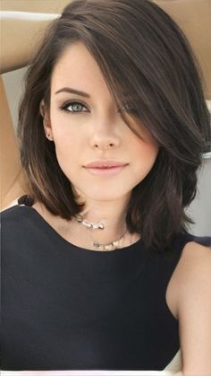 Rambut Brunette, Haircuts For Medium Hair, Medium Hair Cuts, Medium Length Hair Cuts, Hair Today, Great Hair, Layered Hair, Gorgeous Hair, Hair Day