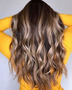 Balayage Caramel, Beige Hair, Icy Blonde Hair, Hair Color Caramel, Hair Color Pink, Trendy Hair Color, Short Hair Color, New Hair Colors