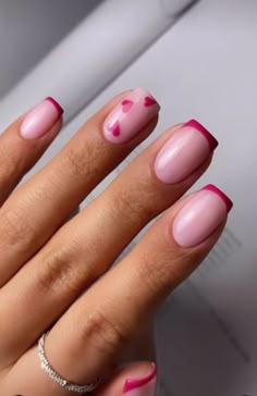 Very Short Nails Valentines, Nude With Hearts Nails, Biab Nails Valentines, Valentines Nails Baby Pink, Nude Valentines Day Nails Short, January Nails Pink, Cute Short Natural Nails, Pink And Red Valentine Nails, Elegant Valentines Nails