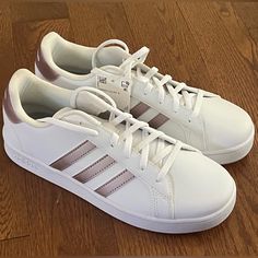 Adidas Grand Court, Size 5.5 Kids (Women’s 7) Adidas Grand Court, 5 Kids, Adidas White, White Adidas, Adidas Shoes, Adidas Women, Size 7, White Gold, Adidas