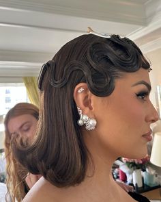 20s Hair, Finger Wave Hair, Long Hair Waves, High Fashion Hair, 1920s Hair, Baby Bangs, Red Carpet Hair, Finger Waves, Editorial Hair