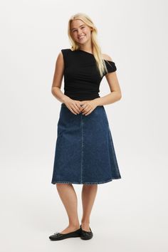 DENIM MID RISE SKIRT Glamorous Fashion, Casual Knitwear, Denim Skirt Outfits, Midi Denim, Long Sleeve And Shorts, Denim Midi Skirt, Denim Skirts, Festival Looks, Shoulder Shirts