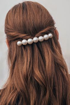 1960s Hairstyles Short, Hair Clip Hairstyles, Pearl Mermaid, Ribbon Barrettes, 1960s Hair, Soho Style, Clip Hairstyles, Big Pearl, Pearl Hair Clip