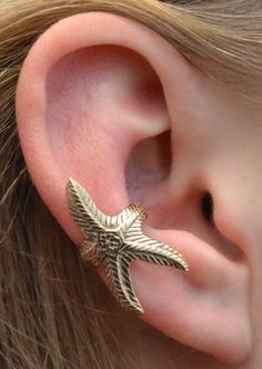 Conch Piercing Aesthetic, Sea Inspired Fashion, Sea Accessories, Starfish Earrings, Wrap Earrings, Dope Jewelry, Sea Star, Funky Jewelry, Jewelry Lookbook