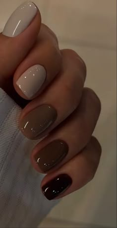 Manicure 2022, Autumn Manicure, Designs For Short Nails, Short Gel Nails, Simple Gel Nails, Casual Nails, Cute Gel Nails, Neutral Nails, Minimalist Nails