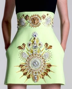 The Fashion of His Love : Photo Embellished Skirt, Fausto Puglisi, Look Chic, Diy Fashion, Passion For Fashion, Beautiful Outfits, Runway Fashion, Indiana