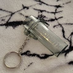 Supreme Waterproof Lighter Case Keychain Lighter Holder, Supreme Box Logo, Metal Lighter, Supreme Accessories, Lighter Case, Anchor Chain, Tactical Clothing, Metal Keychain, Key Card Holder