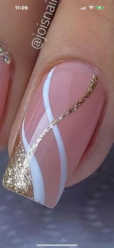 Luxury Nails Classy Short, Nails For Cruise Vacations 2024, Nails With Line Designs, Different French Manicure Ideas, Mail Art Ideas, Fancy Nail Art, Unghie Sfumate, Manicure Nail Designs, Fall Nail Art Designs