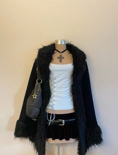 2000s Goth Aesthetic, Sorceress Outfit, Black Fur Coat Outfit, Silver Clothes, 2000s Goth, Fur Coat Outfit, Black Fur Coat, Downtown Outfits