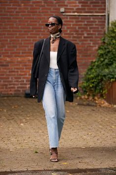 Oversized Blazer Outfit, Copenhagen Fashion Week Street Style, Copenhagen Fashion Week, Street Style Trends, Next Fashion, Style Trends, Looks Chic, Outfit Combinations, Oversized Blazer