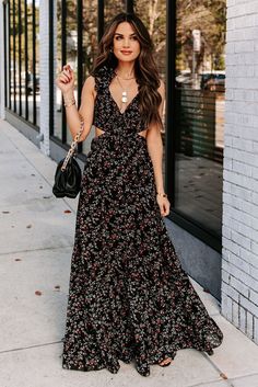 Our Ruffled Cut-out Criss Cross Backless Maxi Floral Dress is absolute perfectionPlunging neckline, ruffle sleeves, pleated bust and flowy skirt.The floral print is gorgeous, and all the details are exquisiteStructured waistband, lace-up back and lower back zipper closure Maxi Floral Dress, Cutout Maxi Dress, Party Dress Long Sleeve, Floral Dresses Long, Puff Sleeve Dresses, Ruffled Sleeves, Floral Ruffle, Flowy Skirt, Boho Maxi Dress