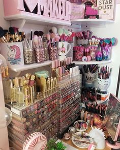 Pink Apartment, Beauty Room Decor, Makeup Is Life, Glam Room, Girly Room, Cute Bedroom Decor