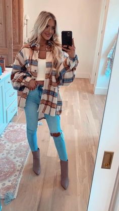 Cute Simple Thanksgiving Outfits, Woman Fashion Casual, Mode Country, Country Concert Outfits, Rachel Green Outfits, Cozy Clothes, Fest Outfits, Outfits Woman, Looks Country