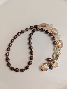 Brown pearl necklace Pearl Necklace, Brown Pearl Necklace, Villa Rica, Pearl Crystal, Beaded Necklaces, Crystal Necklace, Beauty Book, Beaded Necklace, Accessory Gift