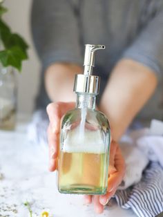 DIY Scalp Scrub For Healthy Hair & Scalp - A Blossoming Life Homemade Body Wash Recipe, Body Wash Recipe, Diy Body Wash, Homemade Body Wash, Natural Body Wash, Normal Body, Plant Therapy, Citrus Oil