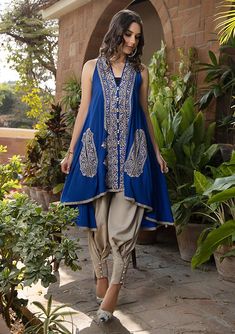 Cotton Indowestern Dresses, Coordsets For Women, Indian Designer Suits, Desi Fashion Casual, Boutique Dress Designs, Stylish Party Dresses, Simple Pakistani Dresses, Dress Indian Style