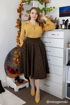 "Thanks for @missgemski wearing Xiaolizi's wool plaid skirt. DETAILS: * 30% wool, 30% fiber, 40% polyester * fully satiny liner * Two side pockets * back zip closure * pleated skirt, circle skirt * High waist skirt * below the knee skirt * Perfect for Winter, autumn * Lean More about the items From the FAQs on the page bottom *More plaid styles: https://etsy.me/47dlVKC CUSTOM MADE SERVICE If you * Change other color * Can't find your size in our size Chart * Change the Style * Change the length * Your Height is not Between 5'1\" - 5\"9\" * Your weight is not Between 47 kg - 75kg I can do it for you, It will need some extra fee depending on on your need. Contact with me for more detail. SIZE GUIDE Size vary between Brand and Country Please get your body measurement with our Size Guide And F Soft Women Outfit, Modest 50s Outfits, Modern Librarian Outfit, Old Lady Outfits Ideas Classy, Fall Plaid Outfits Women, Plus Size Light Academia Fashion, Pleated Wool Skirt Outfit, Modest Skirt Fashion, Bank Teller Outfit Skirt