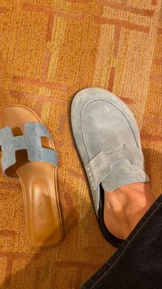 Hermes Sandals, Instagram Creator, Aesthetic Lifestyle, Paris Mode, Accessories Bag, Life Funny, Fresh Shoes, Shoe Inspo, Tiktok Style