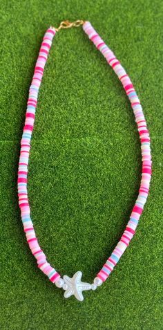 Preppy Clay bead necklace. Handmade. Preppy Bead Necklace, Cute Preppy Necklaces, Diy Clay Bead Necklace, Preppy Clay Bead Necklace, Clay Bead Necklace Ideas, Clay Beads Necklace, Preppy Necklaces, Polymer Clay Beaded Necklace, Clay Bead Necklace