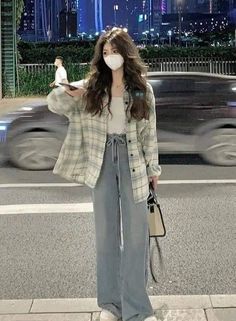 Blouse Korean Style, Outfit Korean Style, Shirt Elegant, Korean Casual Outfits, Casual Day Outfits, Korean Fashion Dress, Quick Outfits, Easy Trendy Outfits, Spring Outfits Women