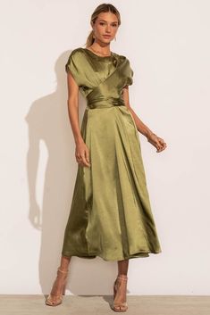 Rosalind Midi Dress in Moss - XXL / Moss - böhme Style 2023, Neue Outfits, Sleeveless Long Dress, Satin Bridesmaid Dresses, Sophisticated Dress, Daily Dress, U Neck, Ely, Aaliyah