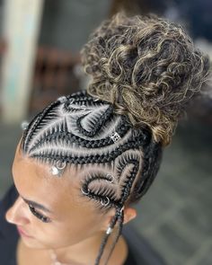 Up Cornrow Hairstyles, Ponytail Natural Hair, Braids Heart, Design Braids, Stitch Braid, Pixie Haircuts For Women, Cornrows Braids For Black Women, Cornrow Hairstyles For Men, Biracial Hair