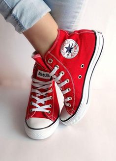 Converse All Star Red High Top Converse Haute, Boty Converse, Converse Hightops, Converse Outfits, Yellow Vans, Red High Tops, Tennis Shoes Outfit, High Top Converse, Converse Red