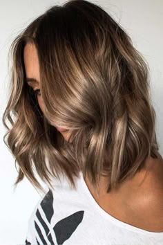 Brunette Blonde Highlights, Brunette Ombre, How To Curl Short Hair, Hair Color Light Brown, Summer Hair Color For Brunettes, Summer Hair Color, Summer Hair, Light Brown Hair, Kefir