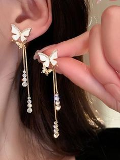 Embellished Fashion, Butterfly Decor, Fancy Earrings, Jewelry Accessories Ideas, Girly Accessories, Jewelry Fashion Trends, Fancy Jewellery