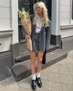 Save-Follow🤍 Linda Sza, Preppy Girl, Blazer Outfits