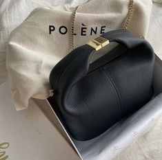 Luxury Black Timeless Bags, Luxury Black Trendy Bags, Luxury Timeless Shoulder Bag For On-the-go, Black Hand Bag Aesthetic, Luxury Vintage Black Bag, Wristlets, Leather Bag Design, Photography Bags, My Style Bags