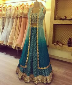 Lehenga Fusion, Cape Lehenga, Choli Dress, Rajputi Dress, Fusion Wear, Lehnga Dress, Lehenga Blouse Designs, Lace Wedding Dresses With Sleeves, Designer Bridal Lehenga