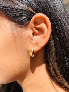 Elevate your style with a touch of bold elegance ✨ Our Gold-Filled Chunky Hoops are the statement accessory you've been waiting for. Classic design meets modern flair, making every moment shine.  8mm x 16mm Hoops  Hoop Size: 16mm Width: 8mm Clasp: Hinged  Material: 18 Karat Gold Filled, Hypoallergenic. Tarnish Resistant. Gold-filled does not de-laminate or peel like Gold plated Jewelry nor does it tarnish as readily as silver. Generally speaking, gold filled is better quality and will have a muc Thick Gold Hoops, Chunky Hoop Earrings, Alessandra Ambrosio, Vanessa Hudgens, Jessica Alba, Gold Hoops, Jewelry Earrings Hoops, Minimalist Earrings, Star Earrings