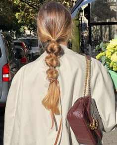 Hair Ribbons Hairstyles, Cute Winter Hairstyles, Ribbon Hairstyle, Work Hairstyles, Holiday Hairstyles, Adam Sandler, Everyday Hairstyles, Winter Hairstyles, 가을 패션