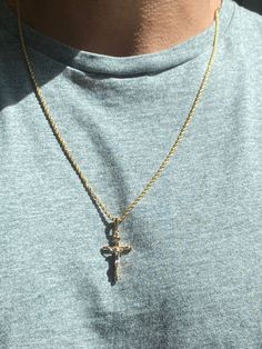 Cheap Cross Chain Jewelry, Simple Gold Necklace Men, Cheap Men's Cross Jewelry, Luxury Men's Cross Necklaces, Cheap Metal Cross Necklace, Affordable Men's Cross Jewelry, Luxury Men's Cross Necklace, Cheap Gold Men's Cross Necklace, Cross Jewelry Man