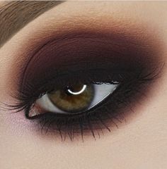 Trucco Smokey Eye, Beautiful Eye Makeup, Dramatic Makeup, Eye Makeup Designs, Bold Makeup, Makeup Eye Looks, Dark Makeup, Full Time Work