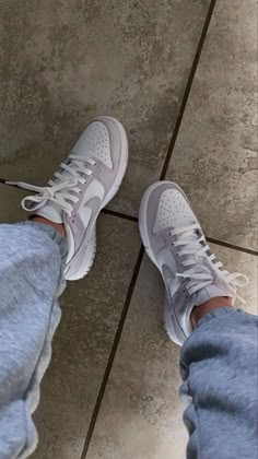 Nike Shoes Aesthetic Outfit, Cheap Sneakers Women, Women’s Trainers, Sneakers That Go With Everything, Clean Girl Shoes, Nike Low Dunk, Nike Dunk Lows, O J Simpson, Dunk Lows