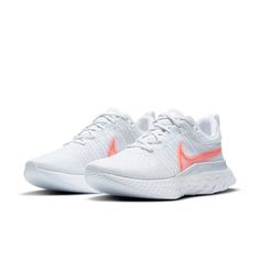 Cute Running Shoes, Nike React Infinity Run Flyknit, Hockey Shoes, Nike React Infinity Run, Country Shoes, Shoes For School, Running Nike, Air Shoes, Preppy Shoes