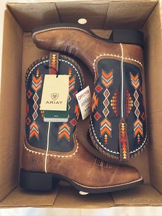 Nice Western Shirts, Horse Shoes Aesthetic, Western Outfits For Rodeo, Cute Country Shoes, Country Tops For Women, Cowgirl Birthday Gifts, Hey Dudes Aesthetic, Ariat Boots Women, Cute Cowboy Boots For Women