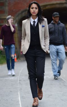 Tomboy Suit, Lesbian Outfits, Mode Chanel, Woman Suit Fashion