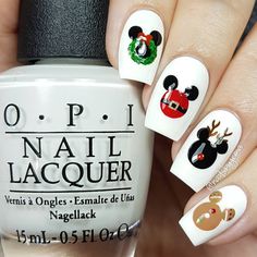 Disney Christmas Nails Shells Nails, Mouse Nail Art, Mickey Mouse Nail Art, Disney Christmas Nails, Disney Nail Designs, Nail Art Noel, Mickey Mouse Nails, Mickey Nails, Xmas Nail Art