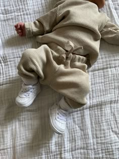 Baby Aesthetic Boy, Baby Boy Aesthetics, Cool Baby Boy Outfits, Baby Style Boy, Baby Outfits Boy, Trendy Baby Outfits, Baby Boy Fashion Clothes, Baby Fashion Boy, Baby Boy Fits