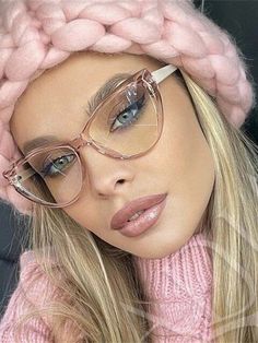 Big Cat Eye Glasses Frames, Transparent Glasses Frames Woman, Director Aesthetic, Glasses Inspo, Best Mac Lipstick, Glasses Transparent, Chic Glasses, Vintage Cat Eye Glasses