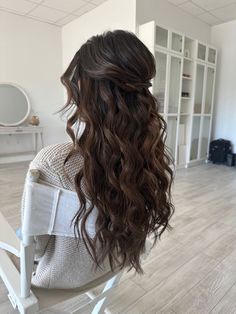 Long Beach Waves Wedding Hairstyles, Beach Waves Hairstyles Half Up, Long Wavy Hair For Wedding, Hair Inspo For Bridesmaid, Updo Beach Hairstyles, Half Up Half Down Hair Women Wedding, Beach Waves Hair Wedding Bridesmaid, Beach Waves Half Up