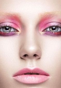 awesome Top Fall Beauty trends for Tuesday #beauty Pink Hair Makeup, Photographic Makeup, Editorial Make-up, Rosa Make-up, Fall Beauty Trends, Fantasy Make-up, Makeup Editorial, Mode Rose, Beauty Shoot