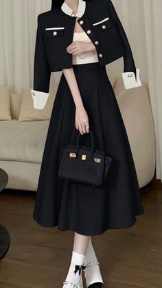 Midsize Fashion, Clothes Korean Style, Power Dressing, Winter Wonder, Fashion People, Black Bodycon Dress, Faux Wrap Dress